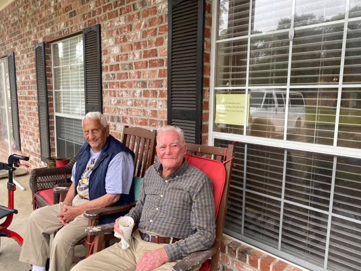 Seniors Relaxing at Savannah Court of Bastrop, Bastrop, Louisiana